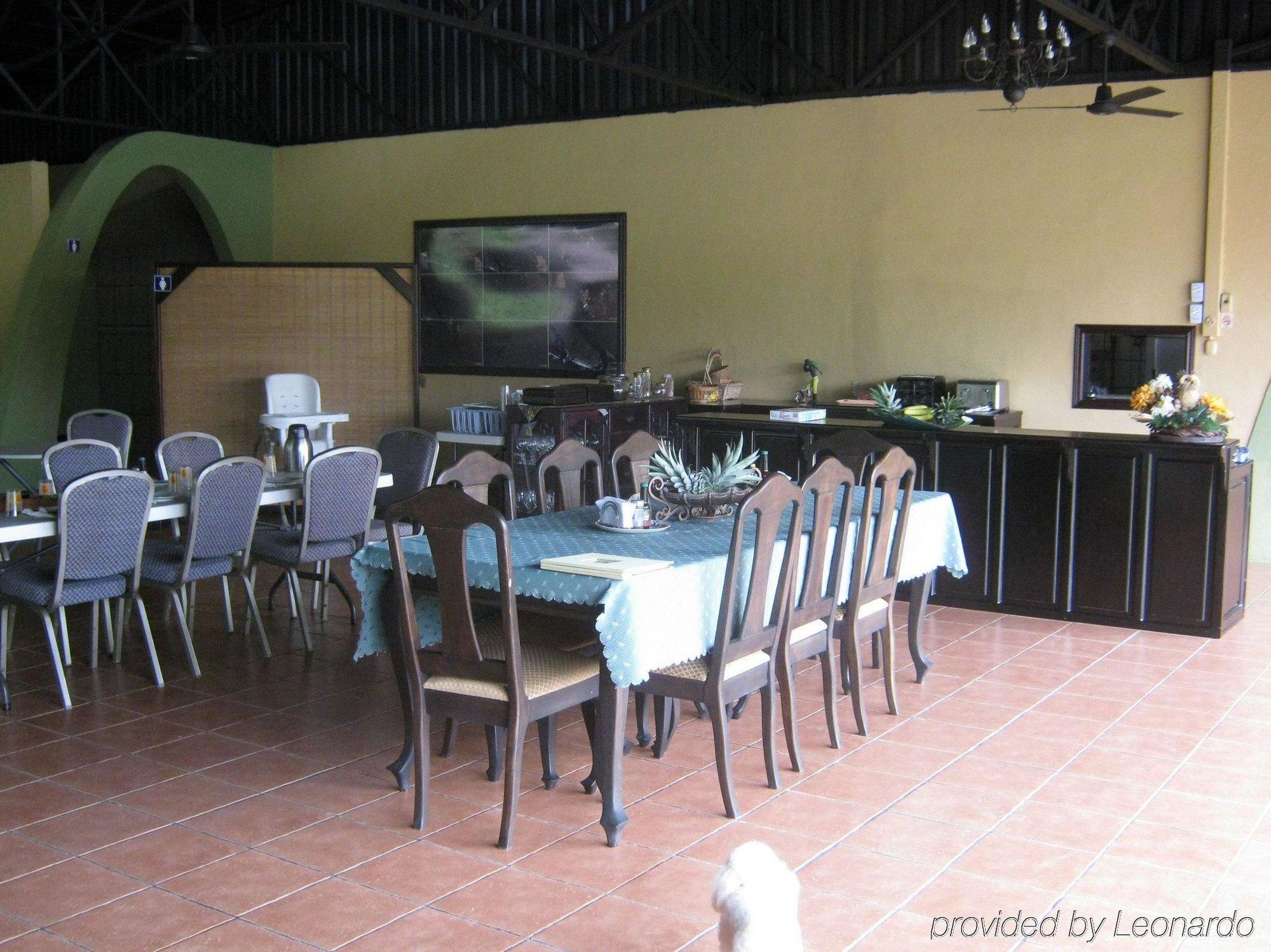 Kayak Lodge Damas レストラン 写真